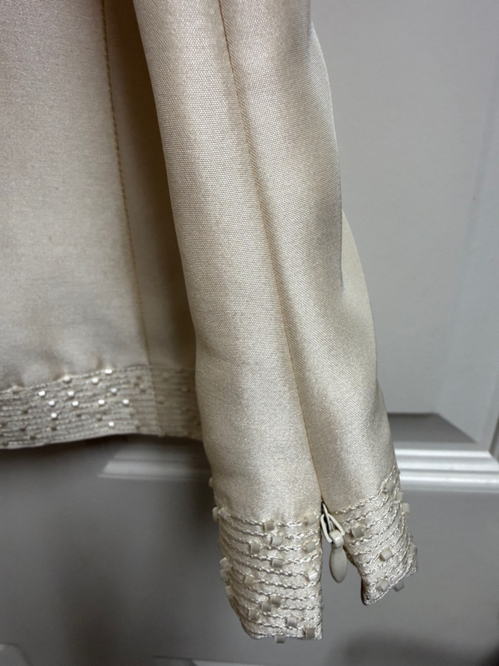 Ann Taylor 100% Silk Sleeveless Shell - Picture 4 of 7